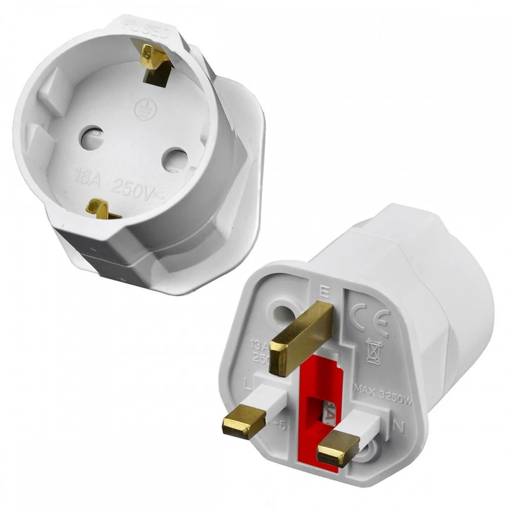 Adaptér euro zástrčky na UK s pojistkou pro bezpečné cestování