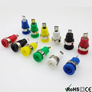 BS4302 Pack 2 4mm zásuvné svorky červená-černá pro panely