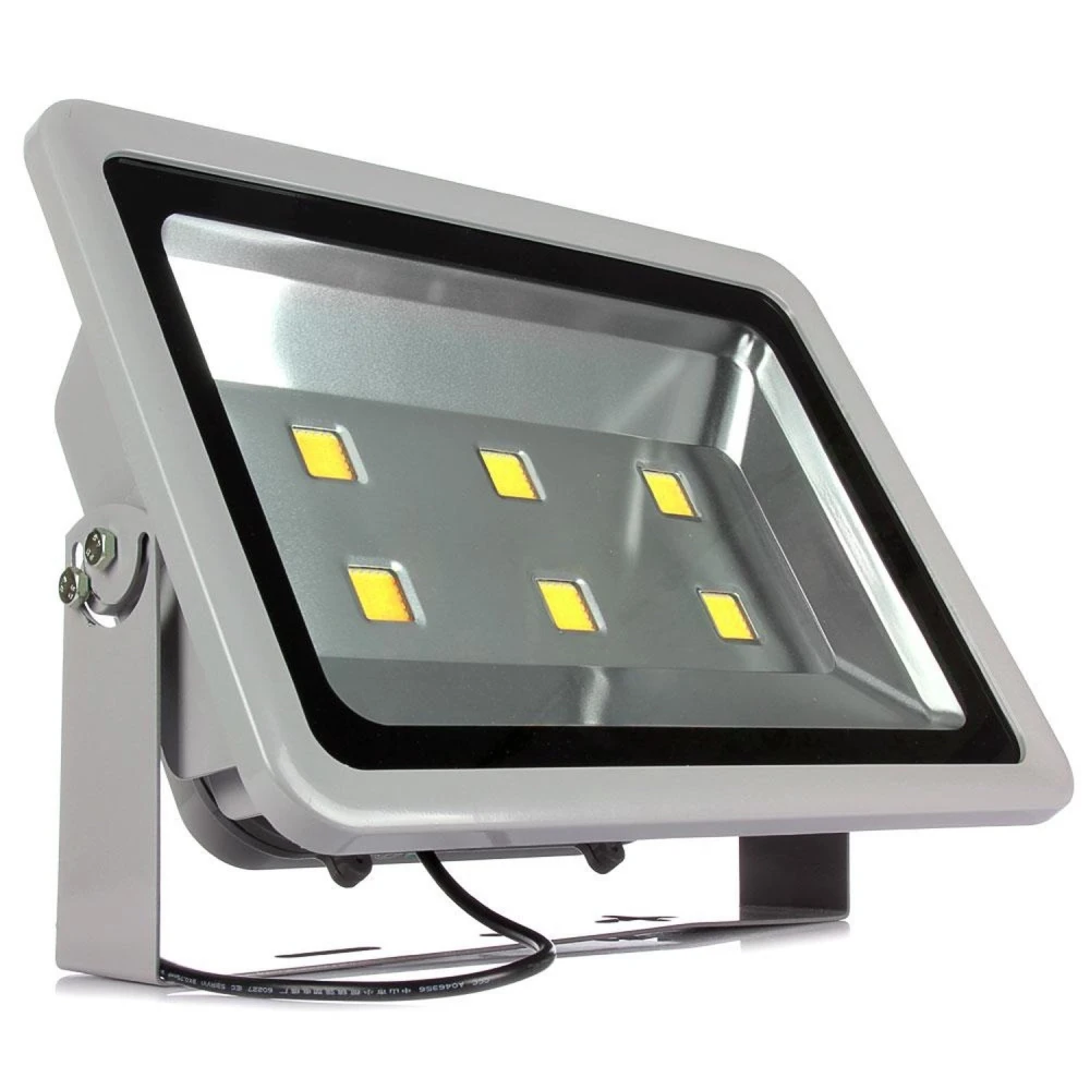 LED reflektor 300W 6000K s jasným světlem pro venkovní použití