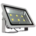 LED reflektor 300W 6000K s jasným světlem pro venkovní použití