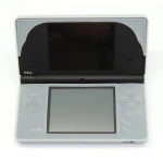 Bílý silikonový obal na Nintendo DSI pro ochranu a pohodlí