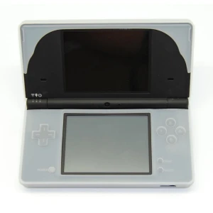Bílý silikonový obal na Nintendo DSI pro ochranu a pohodlí