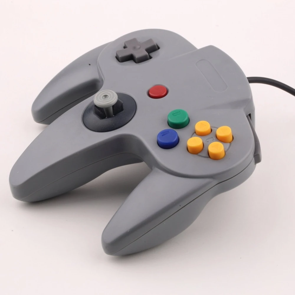 Kompatibilní ovladač Nintendo 64 s originálním konektorem a černým kabelem