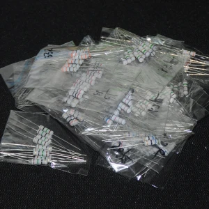 Sada rezistorů 1W 230 ks - 23 hodnot od 22 Ohm do 1M Ohm