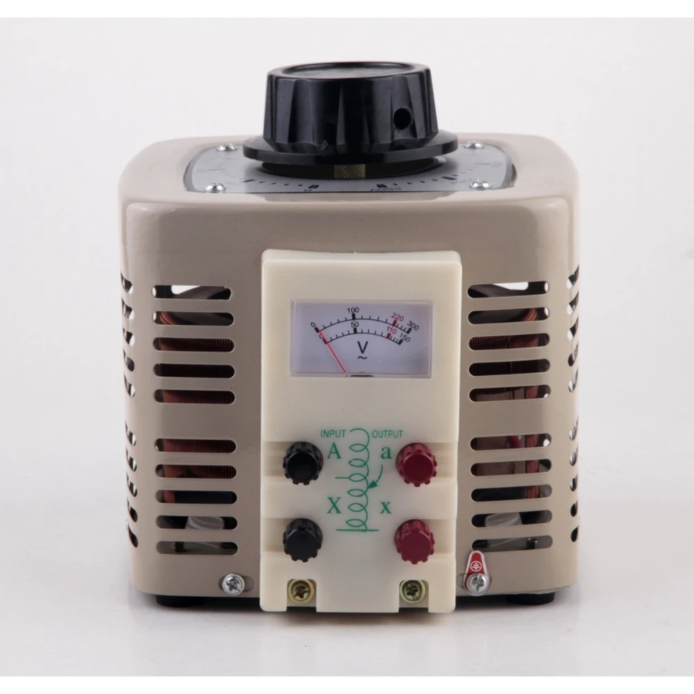 Variac s nastavitelným výstupem 8 A 0-250V (TDGC2-2KVA) pro laboratoř i průmysl