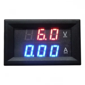 Digitální panelový voltmetr a ampérmetr červený 4.5-100V 0-10 A